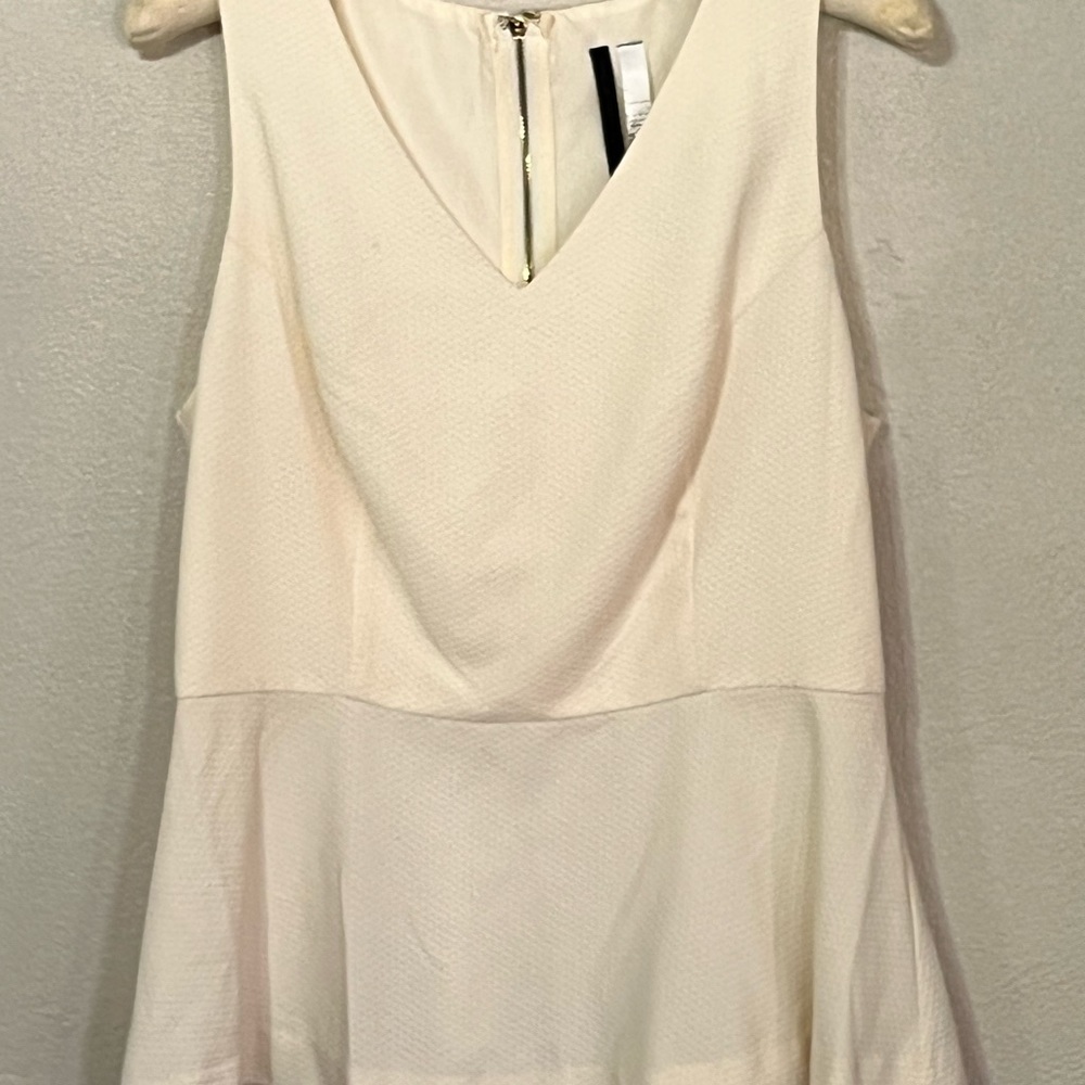 KENSIE peplum top - cream, zip-back